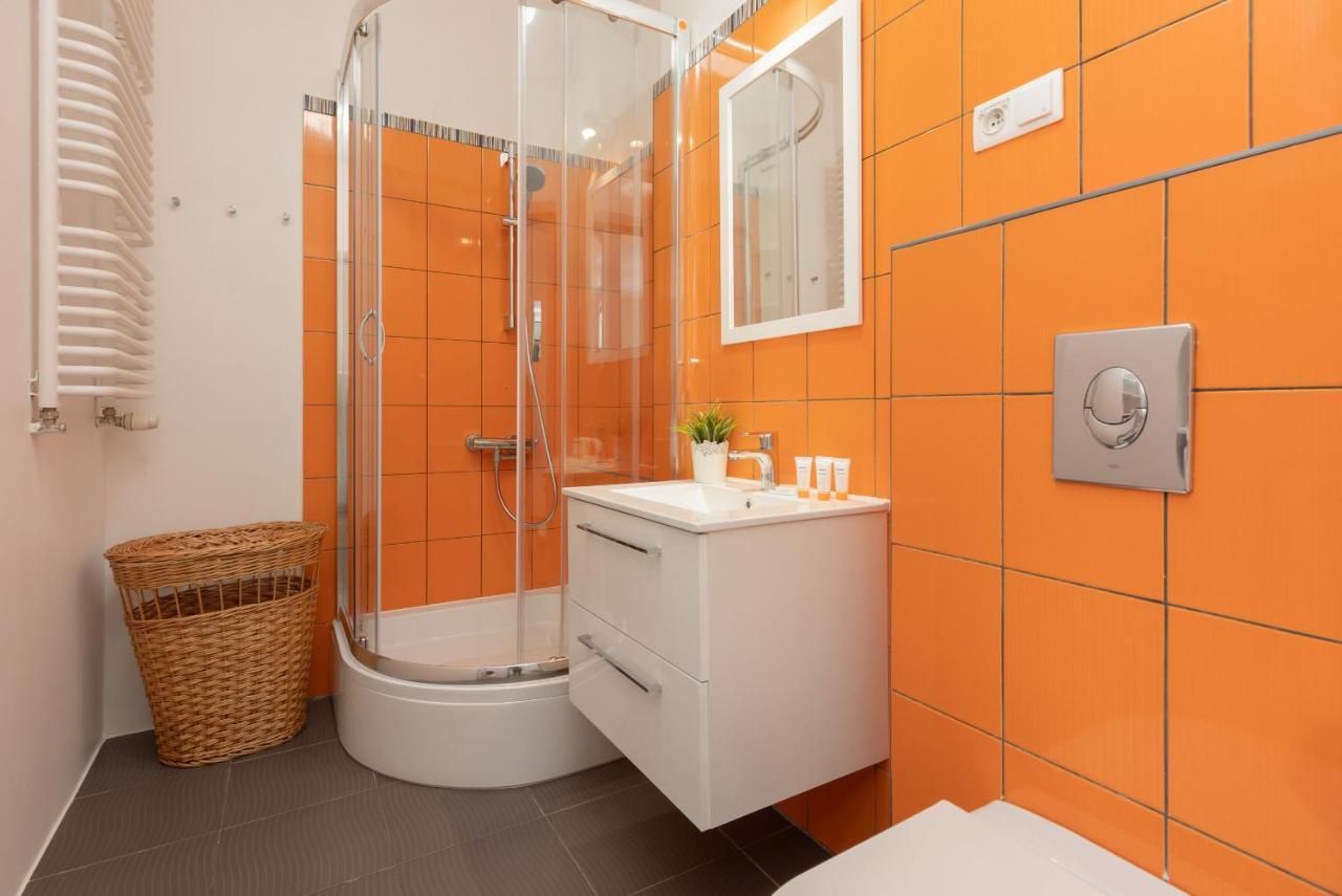 Bobrowiecka By Renters Apartment